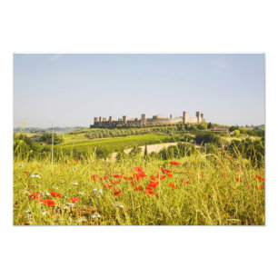 Italië, Monteriggioni, Gezicht op het veld van Foto Afdruk