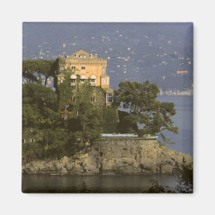 Italië, Portofino. Schilderachtig leven aan de Magneet