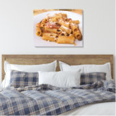 Italië, Positano. Bord van rigatoni weergeven. Canvas Afdruk (Insitu (Slaapkamer))