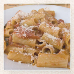 Italië, Positano. Bord van rigatoni weergeven Glazen Onderzetter
