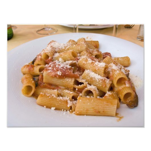 Italië, Positano. Displaybord van rigatoni. Foto Afdruk (Voorkant)