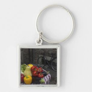 Italië, provincie Brescia, Gargnano. Tafel met 2 Sleutelhanger