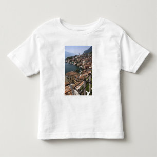 Italië, provincie Brescia, Limone sul Garda. Stad Kinder Shirts