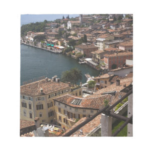 Italië, provincie Brescia, Limone sul Garda. Stad Notitieblok