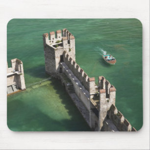 Italië, provincie Brescia, Sirmione. Castello 3 Muismat