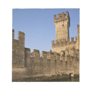 Italië, provincie Brescia, Sirmione. Castello Notitieblok