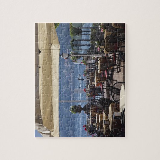 Italië, provincie Como, Bellagio. Lakeside café. Legpuzzel (Verticaal)