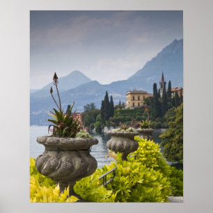 Italië, provincie Lecco, Varenna. Villa Monastero, Poster