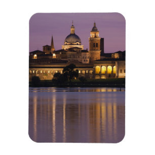 Italië, provincie Mantua, Mantua. Gezicht op de st Magneet