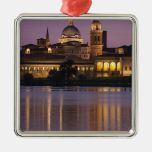Italië, provincie Mantua, Mantua. Gezicht op de st Metalen Ornament