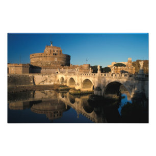 Italië, Rome, Castel Sant'Angelo en de rivier de Foto Afdruk
