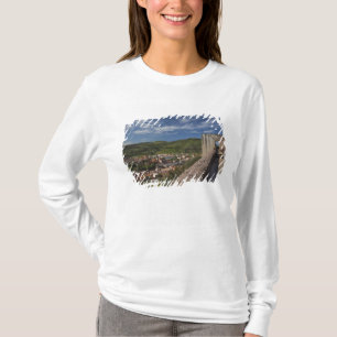 Italië, Sardinië, Bosa. Gezicht op stad vanaf Cast T-shirt