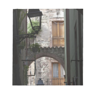 Italië, Sardinië, Bosa. Straatdetail. Notitieblok