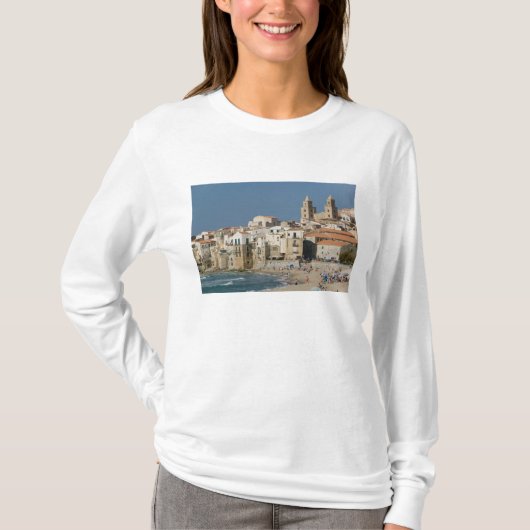 Italië, Sicilië, Cefalu, Uitzicht met Duomo uit T-shirt (Voorkant)