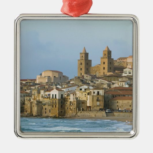 Italië, Sicilië, Cefalu, Uitzicht met Duomo van 2 Metalen Ornament (Voorkant)