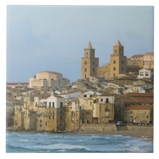 Italië, Sicilië, Cefalu, Uitzicht met Duomo van 2 Tegeltje (Voorkant)