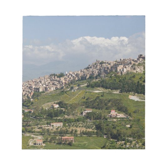 Italië, Sicilië, Enna, Calascibetta, ochtendbeeld Notitieblok (Voorkant)
