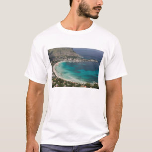 Italië, Sicilië, Mondello, Uitzicht op het strand  T-shirt