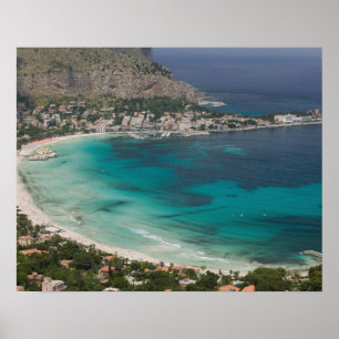 Italië, Sicilië, Mondello, Uitzicht van het strand Poster