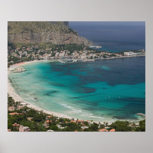 Italië, Sicilië, Mondello, Uitzicht van het strand Poster (Voorkant)