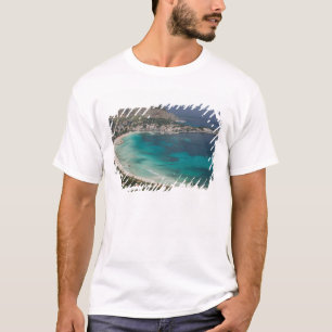Italië, Sicilië, Mondello, Uitzicht van het strand T-shirt