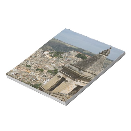 ITALIË, Sicilië, RAGUSA IBLA: Uitzicht in de stad  Notitieblok (Linkerzijde)