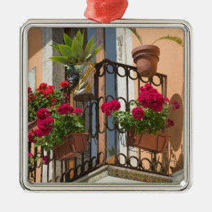 ITALIË, Sicilië, TAORMINA: Corso Umberto 1, Metalen Ornament