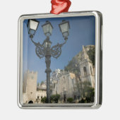 ITALIË, Sicilië, TAORMINA: Piazza iX Aprile, San Metalen Ornament (Links)