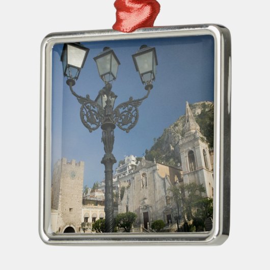 ITALIË, Sicilië, TAORMINA: Piazza iX Aprile, San Metalen Ornament (Links)