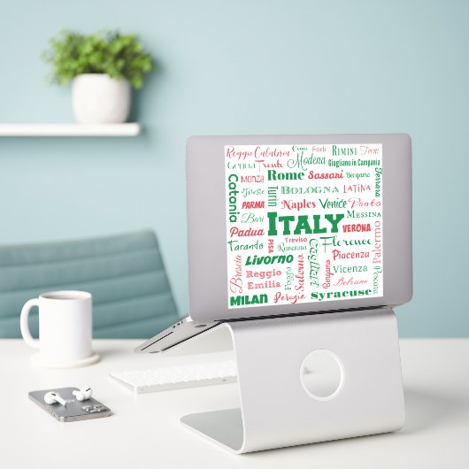 Italië Steden vinyl sticker - Italiaanse vlag kleu (Laptop op bureau)