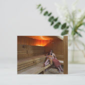 Italië, Toscane, jong stel ontspannend in sauna Briefkaart (Staand voorkant)
