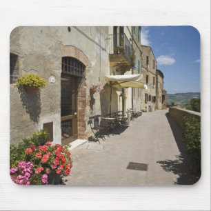 Italië, Toscane, Pienza. Buitenste wandelpad rondo Muismat