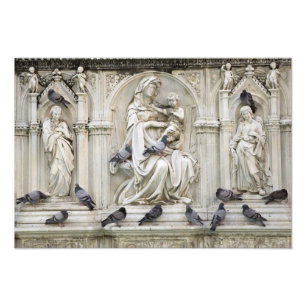 Italië, Toscane, Sienna. Beelden en vogels op Foto Afdruk