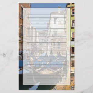 Italië, Venetië, gondels afgemeerd langs kanaal Briefpapier
