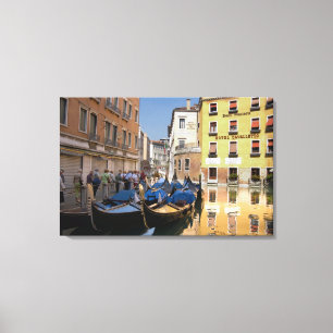 Italië, Venetië, gondels langs het kanaal Canvas Afdruk