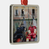 Italië, Venetië, selectieve focus van Gondola in d Metalen Ornament (Rechts)