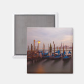 Italië, Venetië. Verankerde gondela's bij schemerl Magneet (Voorkant / Achterkant)
