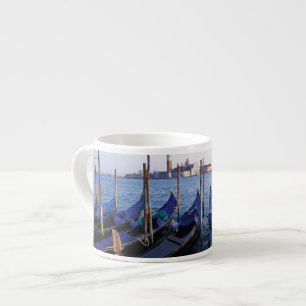 Italië, Veneto, Venetië, Rij gondels en San Espresso Kop