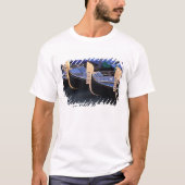 Italië, Veneto, Venetië. Rij Gondolas. T-shirt (Voorkant)