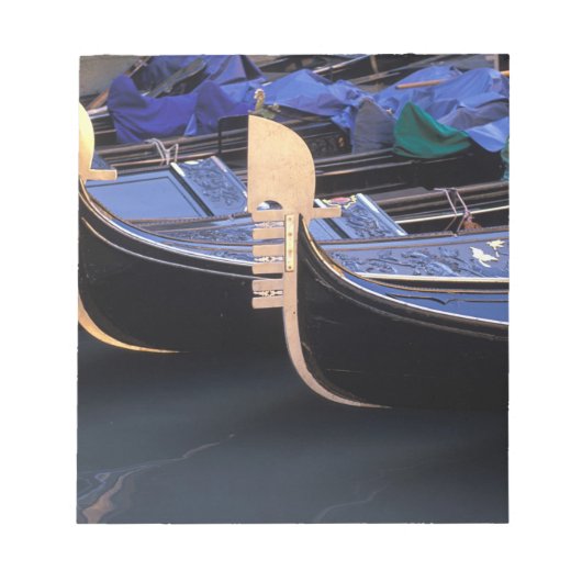 Italië, Veneto, Venetië. Rij van Gondolas. Notitieblok (Voorkant)