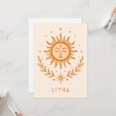 itha Celestial Sun Face Botanical Wreath Art Kaart (Voorkant / Achterkant in situ)
