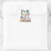 It's ok to be different vierkante sticker (Tas)