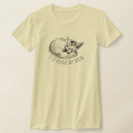 I've Found My Niche Cozy Napping Fox T-shirt (Laagn)