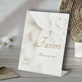 Ivoor Bloei & Gouden Script Bruidsfeest Favorieten Reclamebord Met Voetstuk