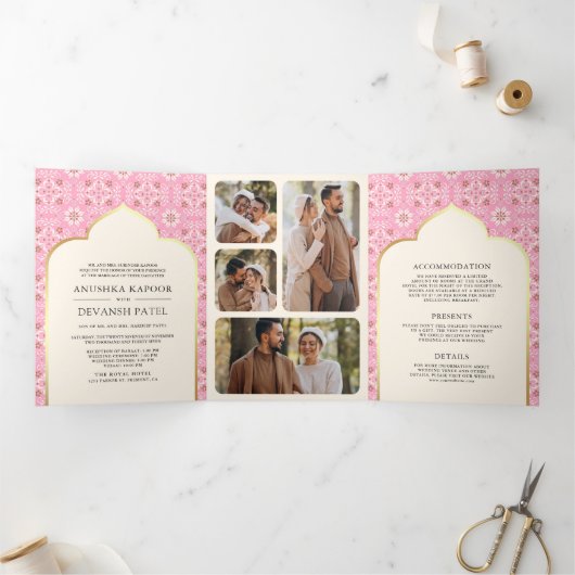 Ivoor Roze Patroon Alles in Een Indiase bruiloft Drieluik Uitnodiging (Binnen)