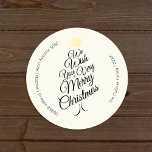 Ivoor Zeer Vrolijke Kerstboom Envelope Seals Ronde Sticker<br><div class="desc">Dit Ivory Very Merry Christmas Tree Envelope Seals-ontwerp heeft een verfijnde heldere crème achtergrond met een mix van eenvoudige zwarte letters en klassieke kalligrafie in combinatie met een minimalistische boho-stijl die een perfecte balans biedt tussen strakke moderne subtiliteit en elegantie. Dit alles mooi verfraaien is een kerstboomvormige begroeting van "We...</div>