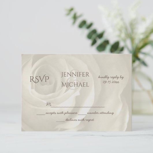 ivoorbloemige, elegante bruiloft RSVP Kaartje (Staand voorkant)