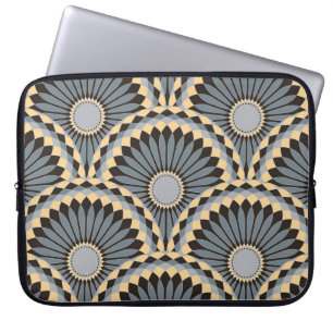 Ivoorzilver: cirkelvormige bloemige Tegel. Laptop Sleeve