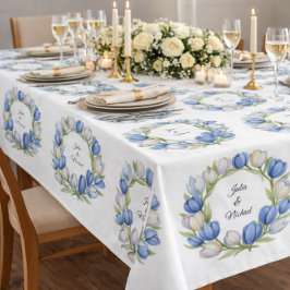 Ivoren blauwe tulpen krans trouw decor pasgetrouwd tafelkleed