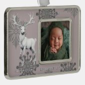 Ivoren rendier baby's eerste kerst | Roze Verzilverd Omlijst Ornament (Rechts)